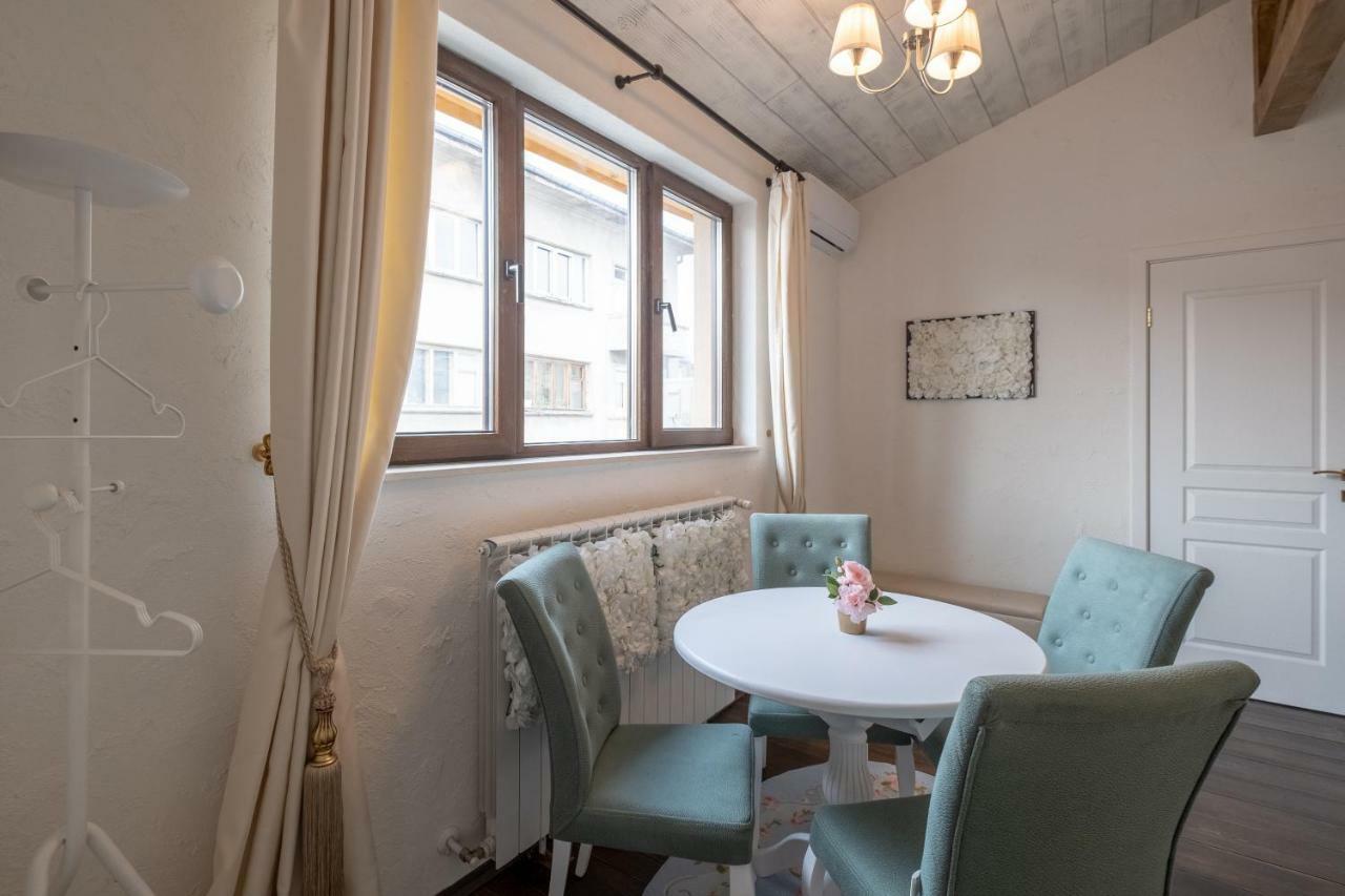 1-Bedroom Designer Apartment On Hristo Belchev Str Sofia Exterior photo